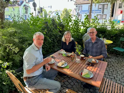 Quote from my Australian guest Tony: "Not only the best sightseeing with Manfred, but also the best places for refreshments".