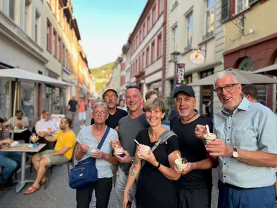 Five guests and myself enjoying the best ice cream of Heidelberg.